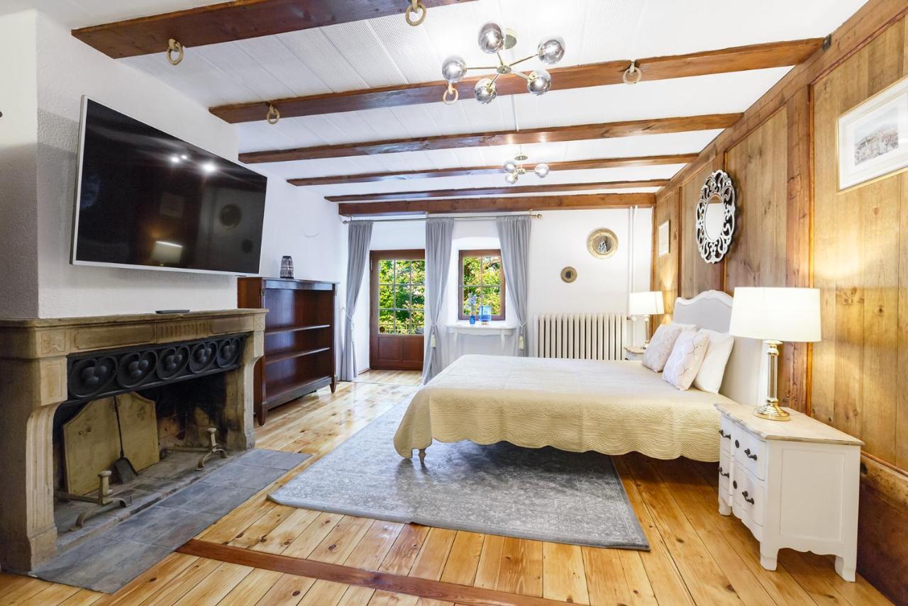 A Castle Spirit Apartment In Chateau Du Chatelard Clarens Eksteriør billede