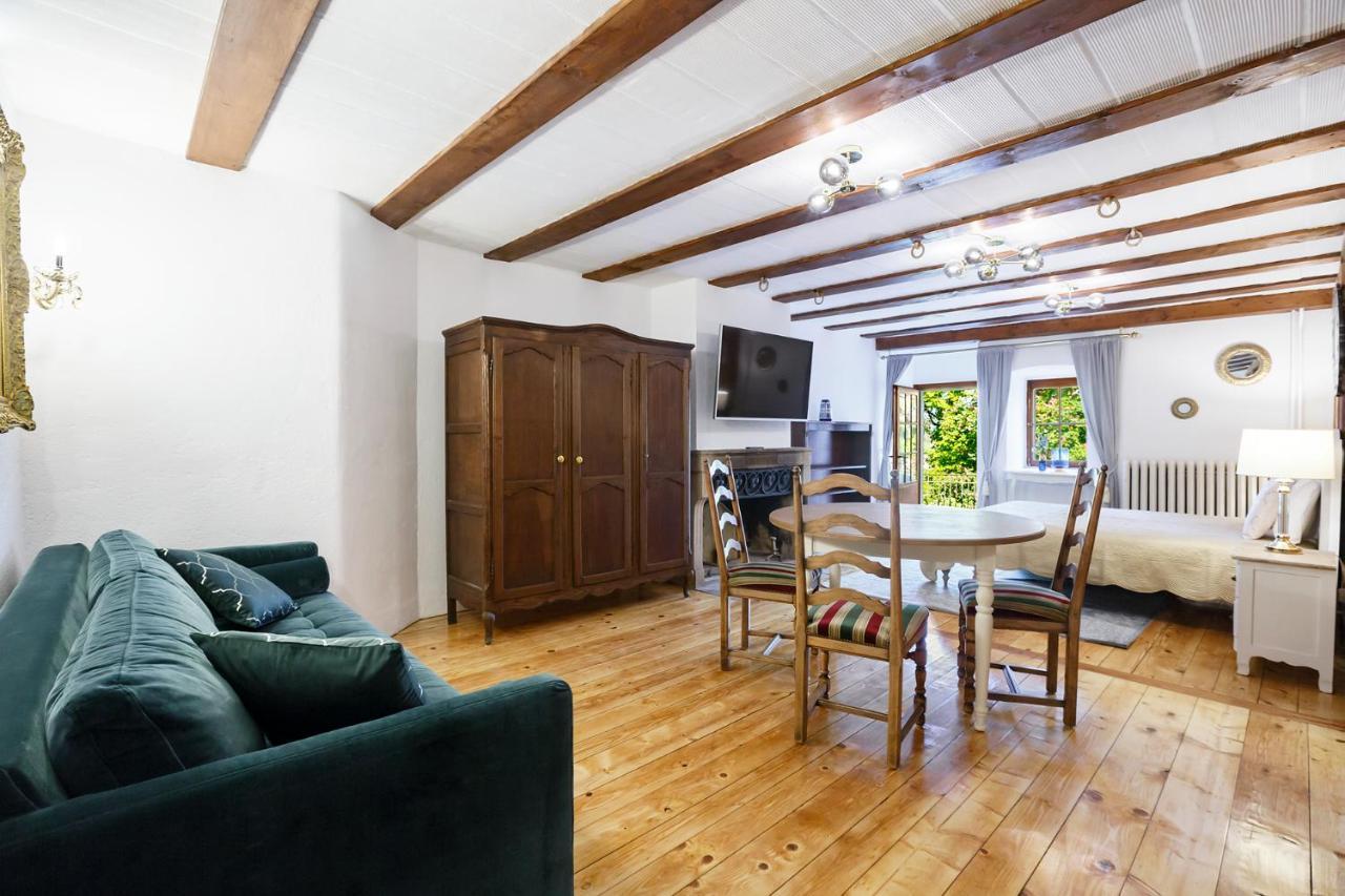 A Castle Spirit Apartment In Chateau Du Chatelard Clarens Eksteriør billede